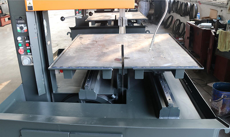 Small Vertical Band Saw